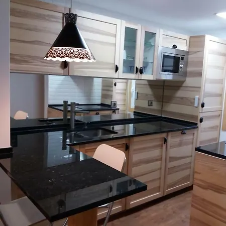 House Airport Апартаменти Лісабон