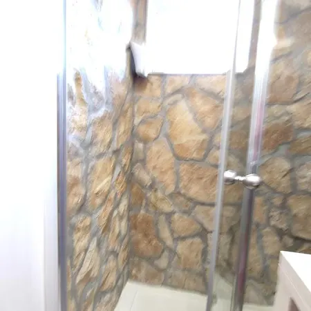 House Airport * Lissabon