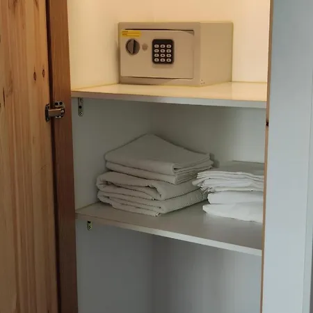 House Airport Apartment