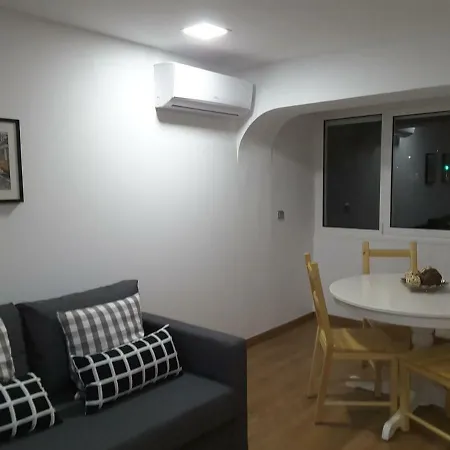 Apartment House Airport