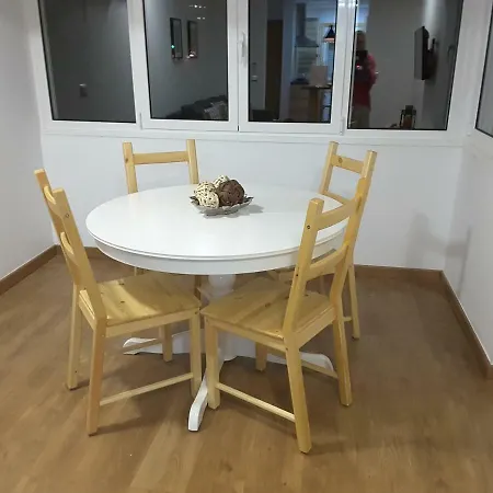 Lägenhet House Airport *