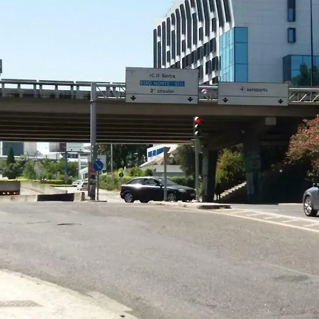 House Airport Lägenhet *