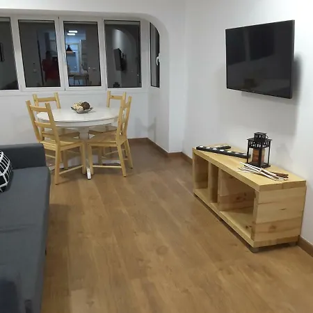 House Airport * Лиссабон